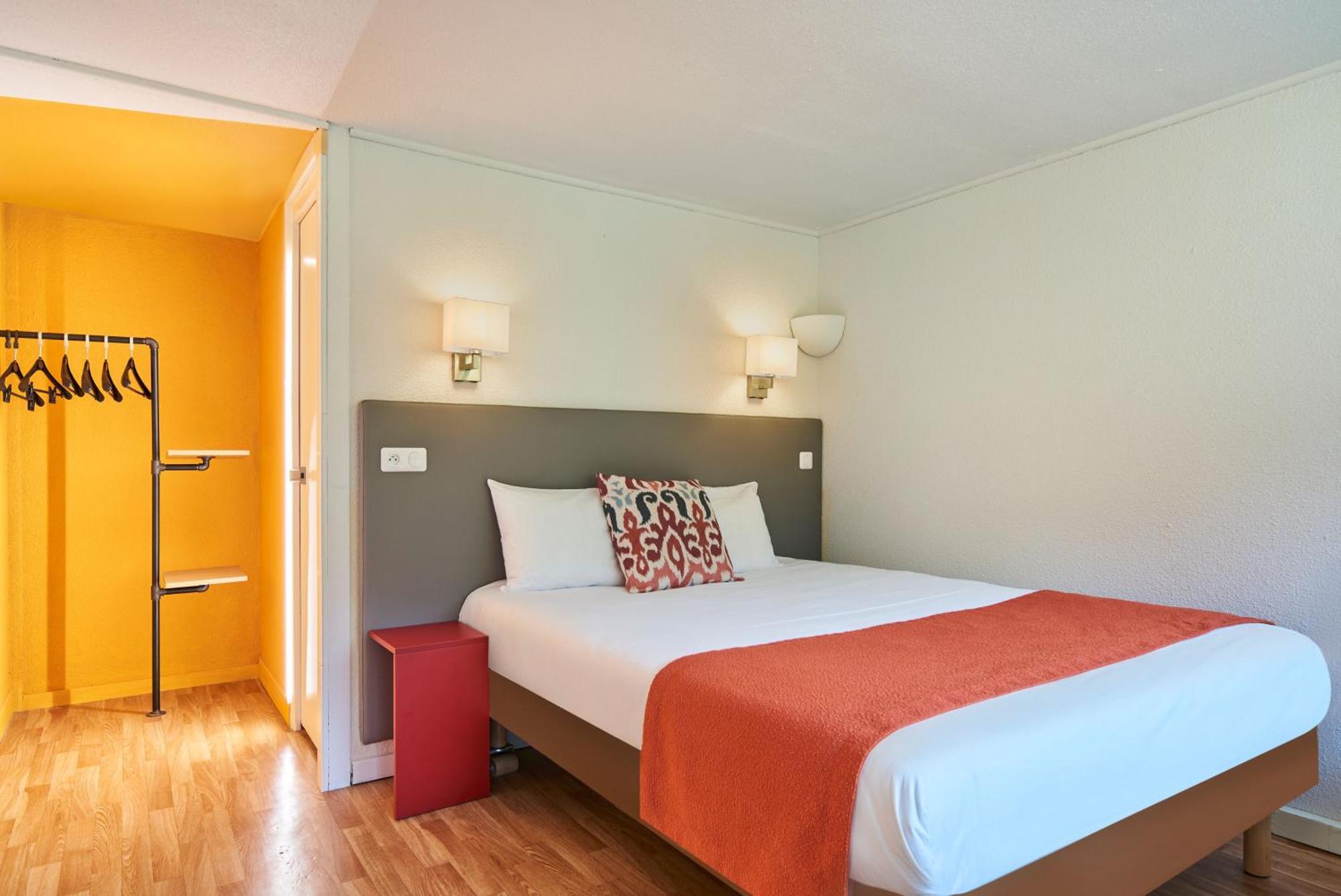 The Originals City, Hotel A Pic, Cherbourg Экстерьер фото